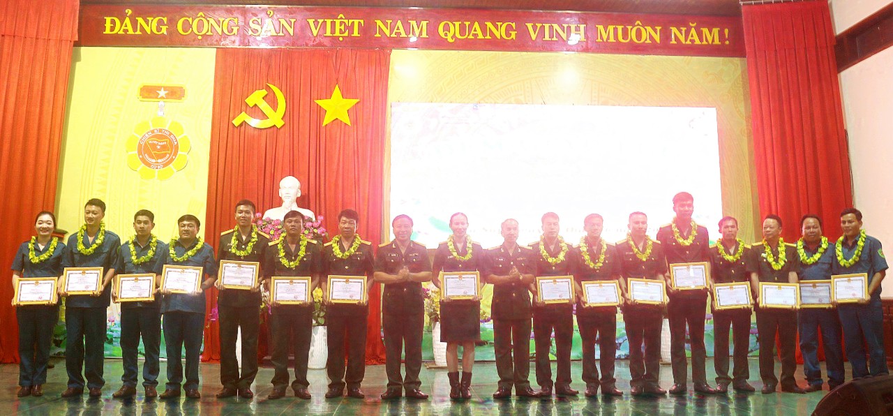 khen. thưởng